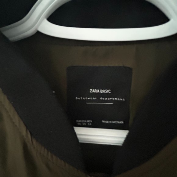 Zara Olive green bomber jacket in xs size. - Picture 2 of 2